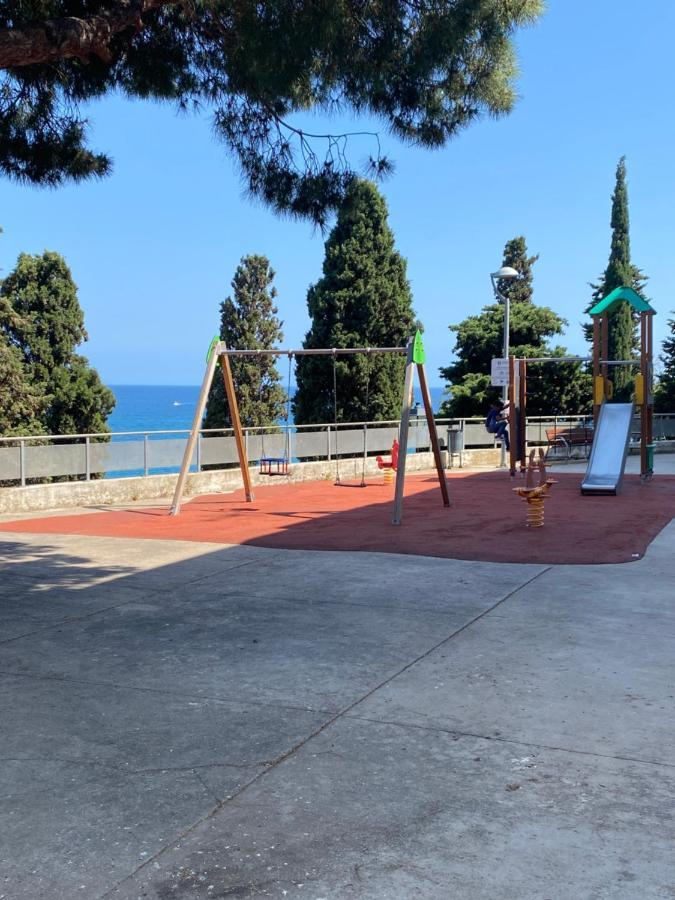 3 Bdrm Apart Near The Sea! Great For Kids! Arenys de Mar ภายนอก รูปภาพ